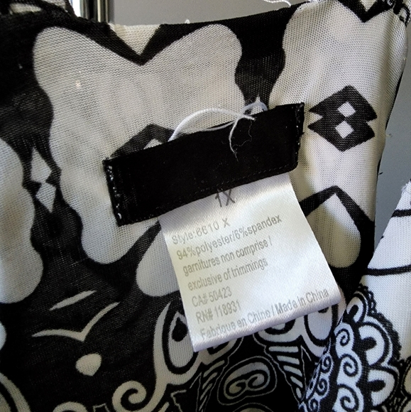 XL Maxi Dress - Picture 2 of 4